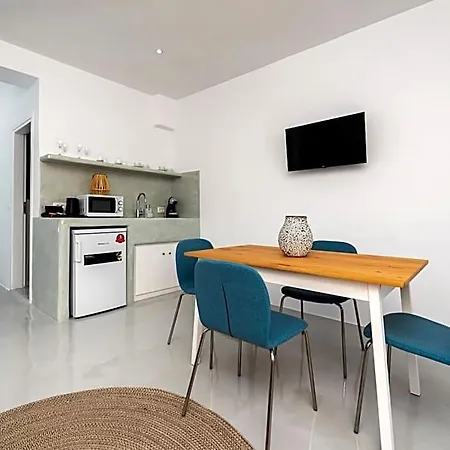 Aerenia Luxury Hotel Santorini Island